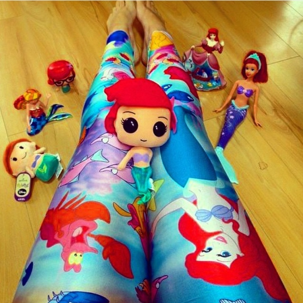 NEW✨ Disney’s Under The Sea The Little Mermaid Ariel Print Leggings Pants S/M